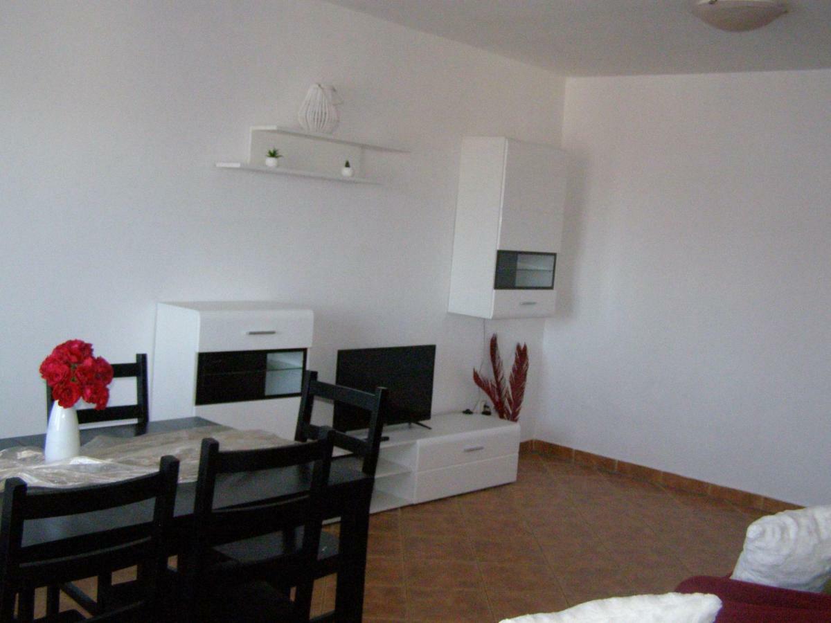 Charming Apartments In Pula Exterior foto